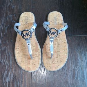 NWOT MICHAEL KORS Jet Set Jelly Flip-Flop - Silve